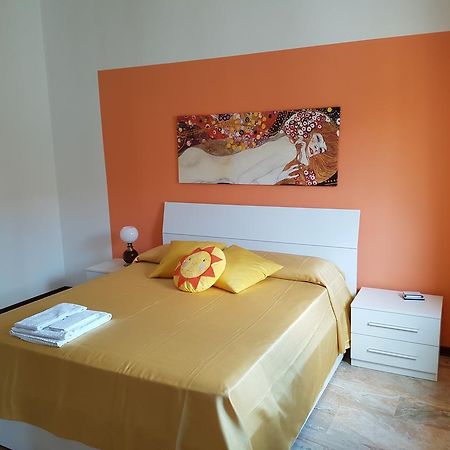 B&B Soleluna Massa Fiscaglia Bagian luar foto