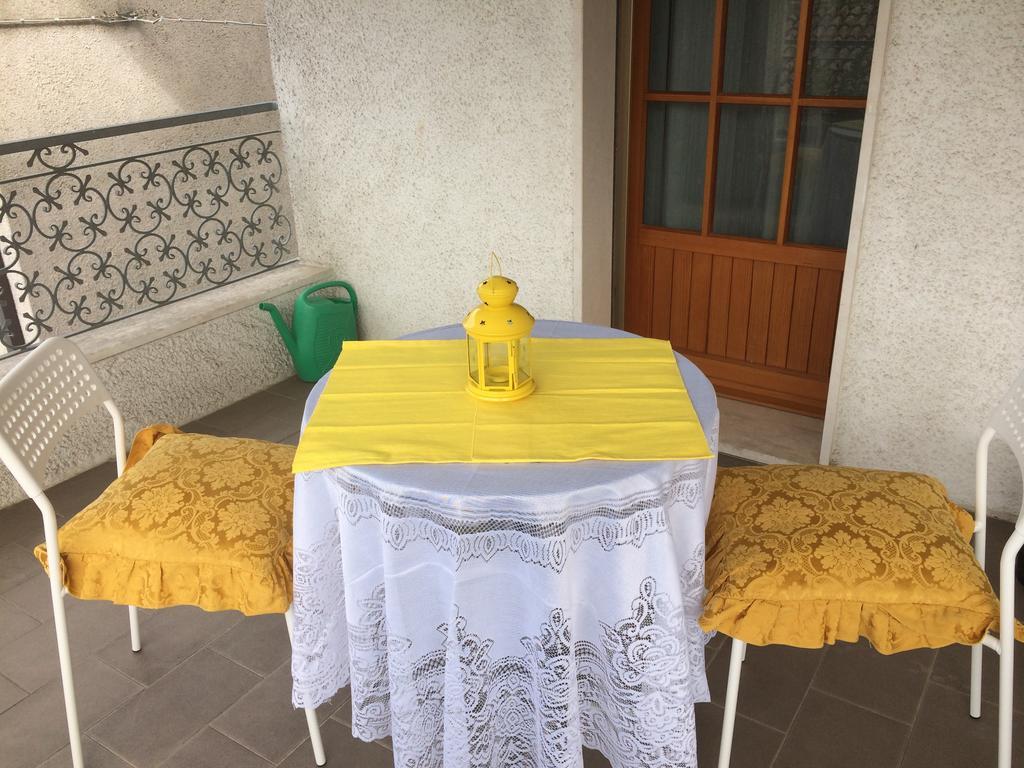 B&B Soleluna Massa Fiscaglia Bagian luar foto