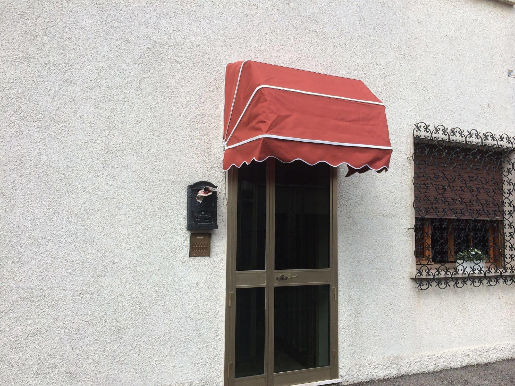 B&B Soleluna Massa Fiscaglia Bagian luar foto